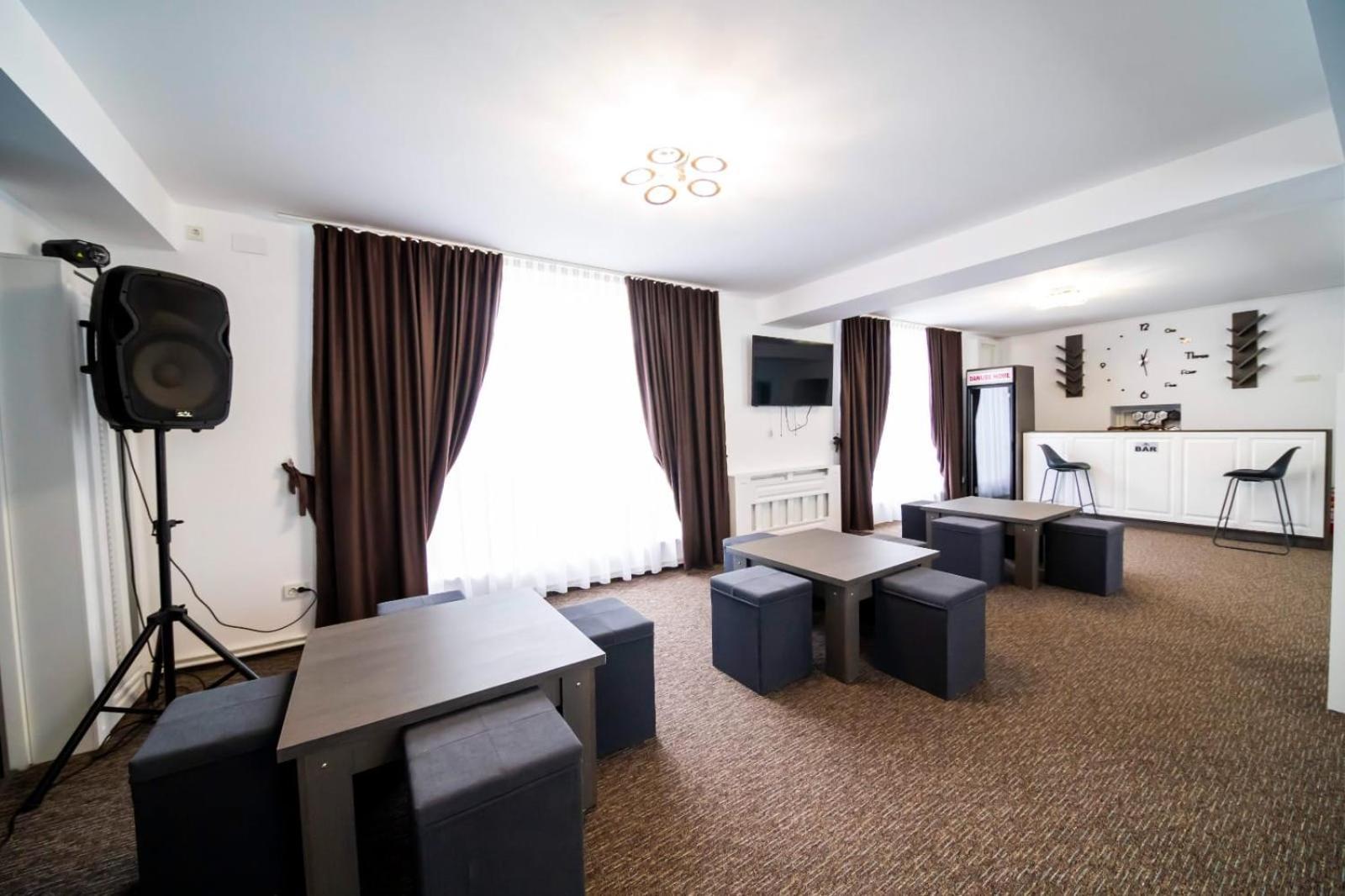 Danube Home Ostrovu Corbului Exterior photo